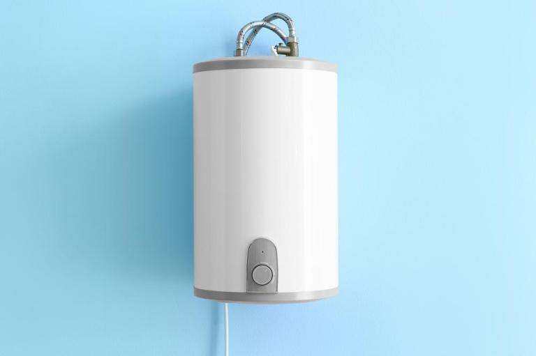 Quand remplacer votre chauffe-eau ? Les signes à connaître